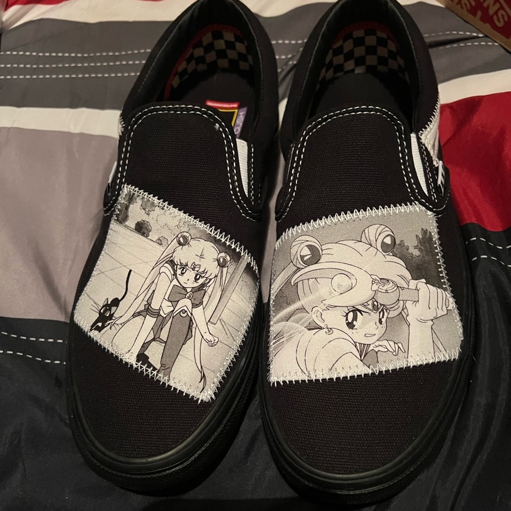 Vans x Sailor moon Slip on black
